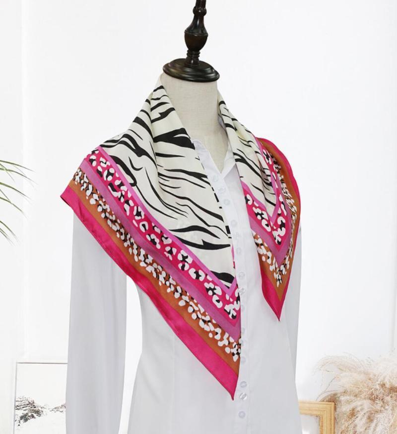Silk Neck Small Scarf Luxury Bandana Woman Fashion 2021 Zebra Print Four Season Elegant Square Head Wear Handkerchief Scarves, Blue;gray
Silk Neck Small Scarf Luxury Bandana Woman Fashion 2021 Zebra Print Four Season Elegant Square Head Wear Handkerchief Scarves, Blue;gray