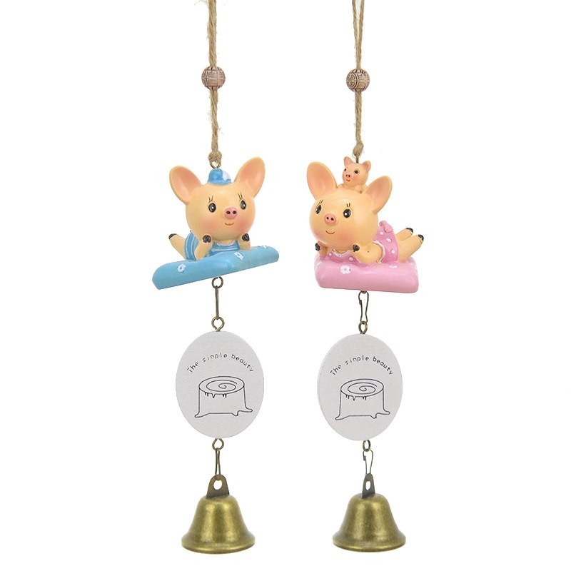 Lying pillow pig couple Japanese lovely resin craft wind chime pendant creative home decoration metal bell
Lying pillow pig couple Japanese lovely resin craft wind chime pendant creative home decoration metal bell