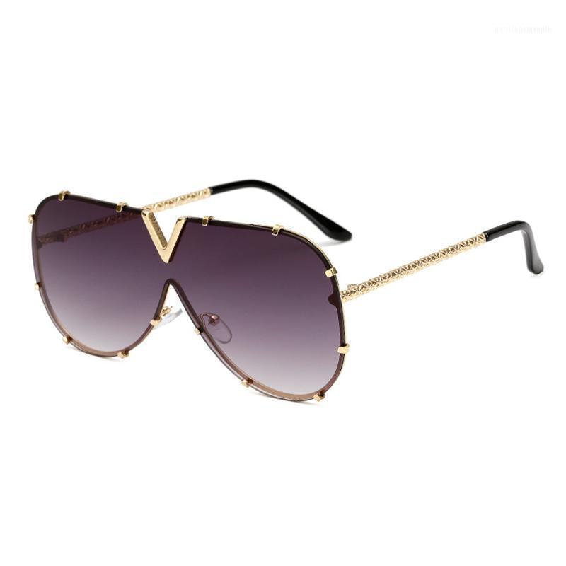 Oversized Punk Sunglasses Women 2021 Fashion Brand Pilot Sun Glasses Men Female Oculos Feminino Lentes Gafas De Sol UV4001
Oversized Punk Sunglasses Women 2021 Fashion Brand Pilot Sun Glasses Men Female Oculos Feminino Lentes Gafas De Sol UV4001