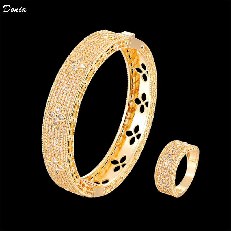 Donia Jewelry Luxury Bangle Fourleaf Flower Exaggerated Titanium Steel Bracelet Microinlaid Colored Zircon European and American