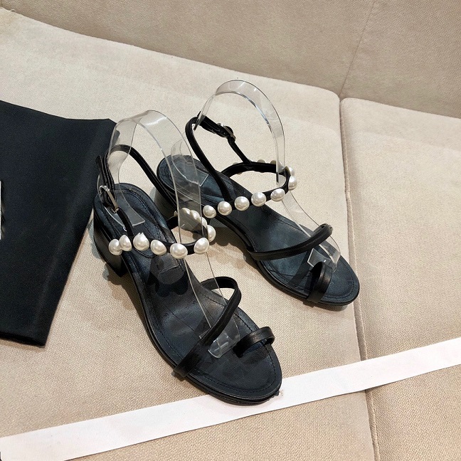 sandals Summer all-match pearl one word buckle mirror peep toe one word with thick heel low heel shoes, Black
sandals Summer all-match pearl one word buckle mirror peep toe one word with thick heel low heel shoes, Black