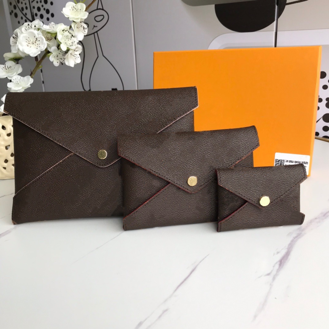 3 PCS Fashion Women Man Designer Wallet Passort Cover Ipad cover Pochette Kirigami multicolor Cowhide leather lining Gold-color hardware, Red;black
3 PCS Fashion Women Man Designer Wallet Passort Cover Ipad cover Pochette Kirigami multicolor Cowhide leather lining Gold-color hardware, Red;black