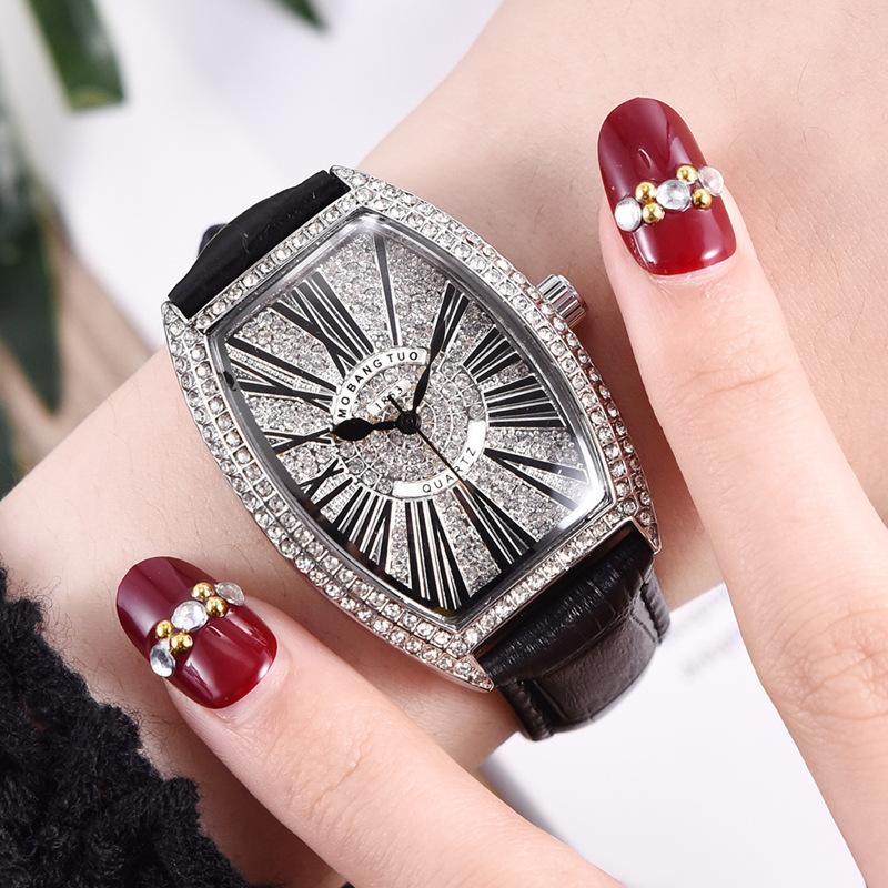 Wristwatches Watches Jiu Tong Xing Studded Drill Ms. Belt Watch Waterproof Leisure Fashion Quartz
Wristwatches Watches Jiu Tong Xing Studded Drill Ms. Belt Watch Waterproof Leisure Fashion Quartz