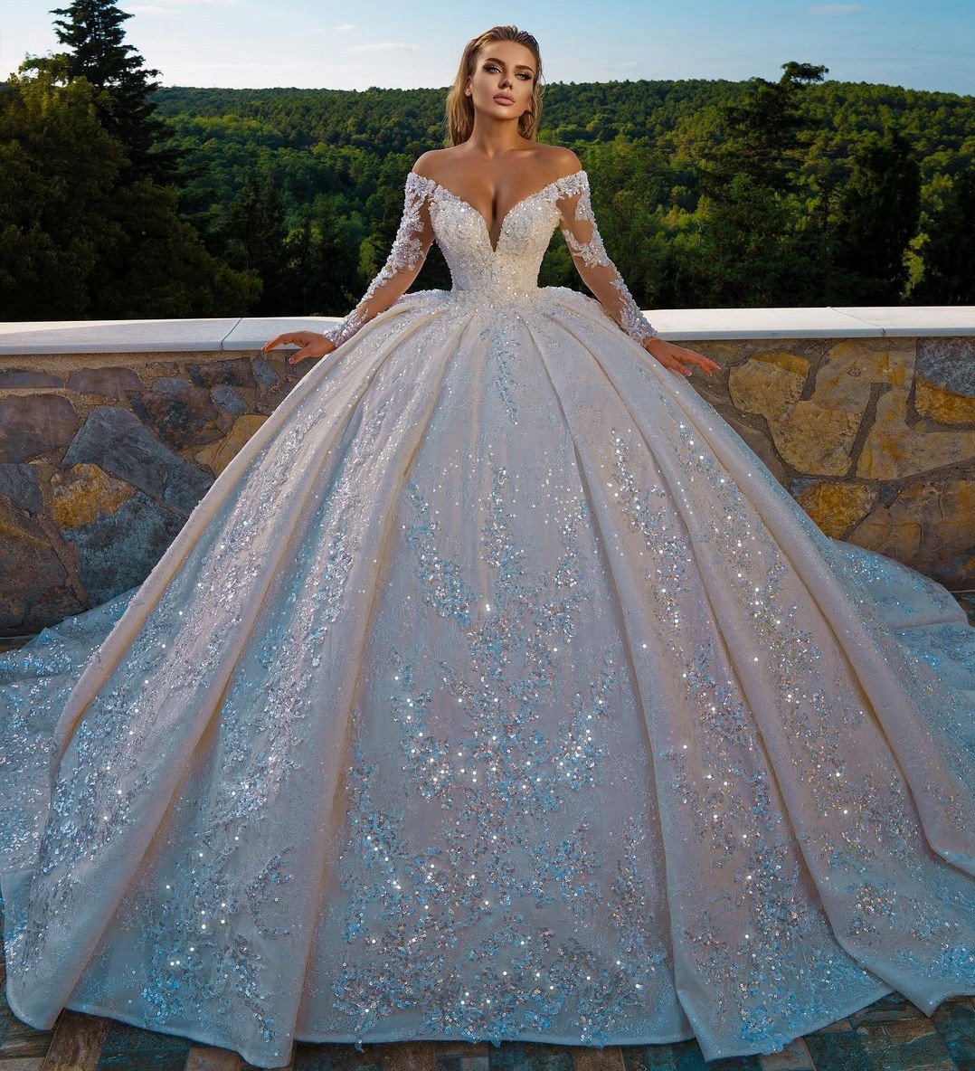 Luxury Church Arabic Dubai Wedding Dresses 2022 Bridal Gown V Neck Long Sleves Glitter Sequins Beadings Plus Size Vestidos De Noiva Mariage, Ivory
Luxury Church Arabic Dubai Wedding Dresses 2022 Bridal Gown V Neck Long Sleves Glitter Sequins Beadings Plus Size Vestidos De Noiva Mariage, Ivory