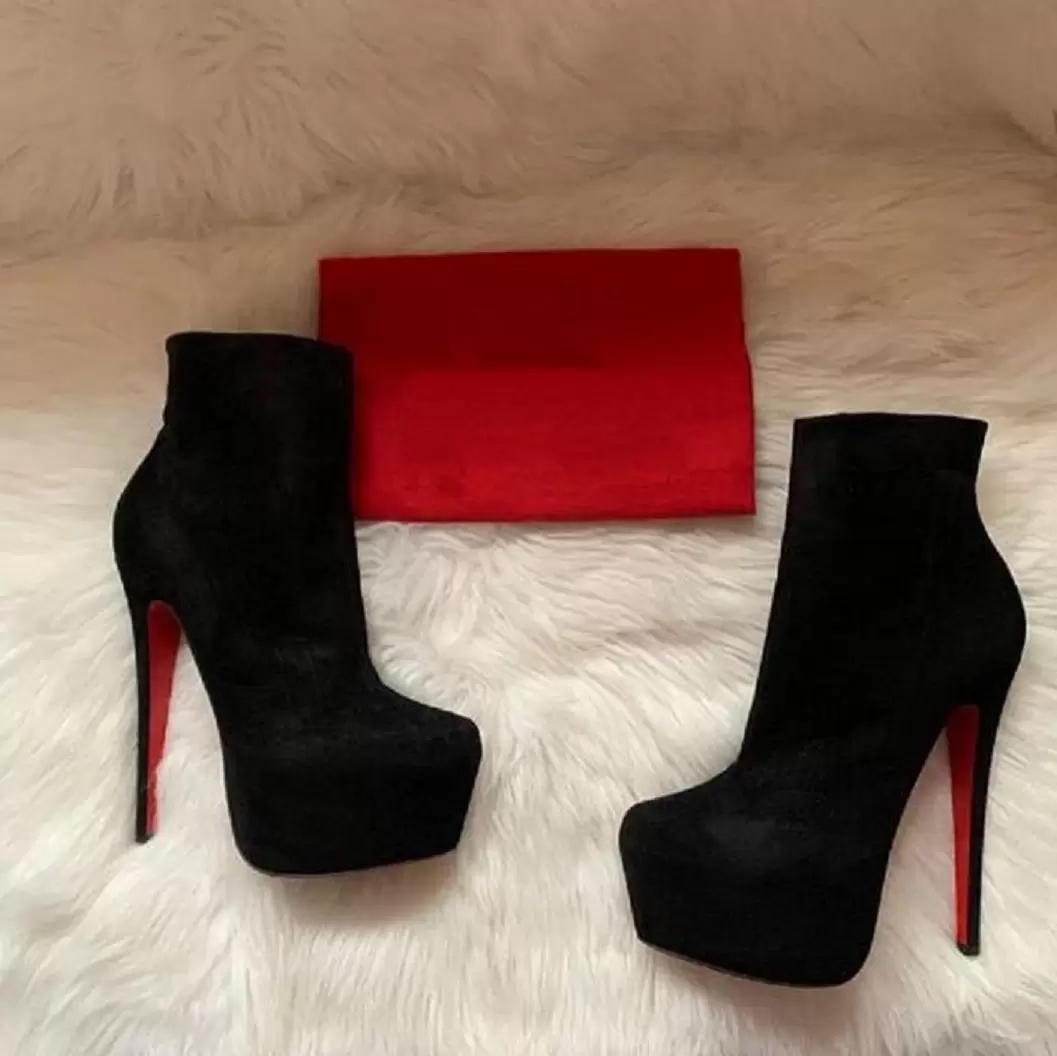Wholesale Elegant Winter Ankle Boot Brands Women Red Bottom Boot Slimini Botta Bottes Knee Boots High Heels Lady Combat Booties Party,Wedding EU35-43
Wholesale Elegant Winter Ankle Boot Brands Women Red Bottom Boot Slimini Botta Bottes Knee Boots High Heels Lady Combat Booties Party,Wedding EU35-43
