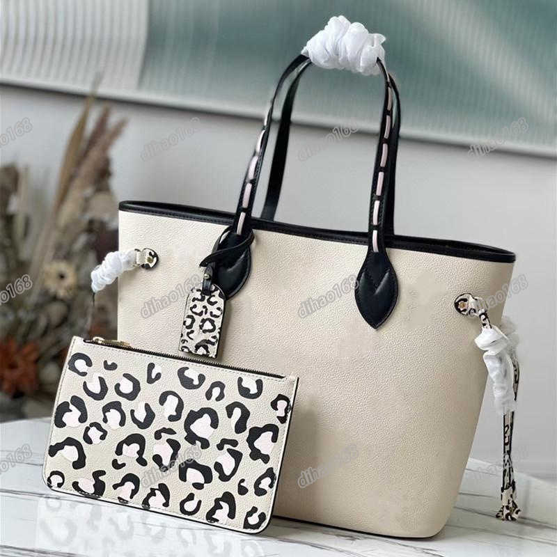 Designer Women ONTHEGO Shoulder Bags Cowhide Leather Wild At Heart Leopard-Print Luxury Handbag Purse Tote Composite Bag, Black
Designer Women ONTHEGO Shoulder Bags Cowhide Leather Wild At Heart Leopard-Print Luxury Handbag Purse Tote Composite Bag, Black
