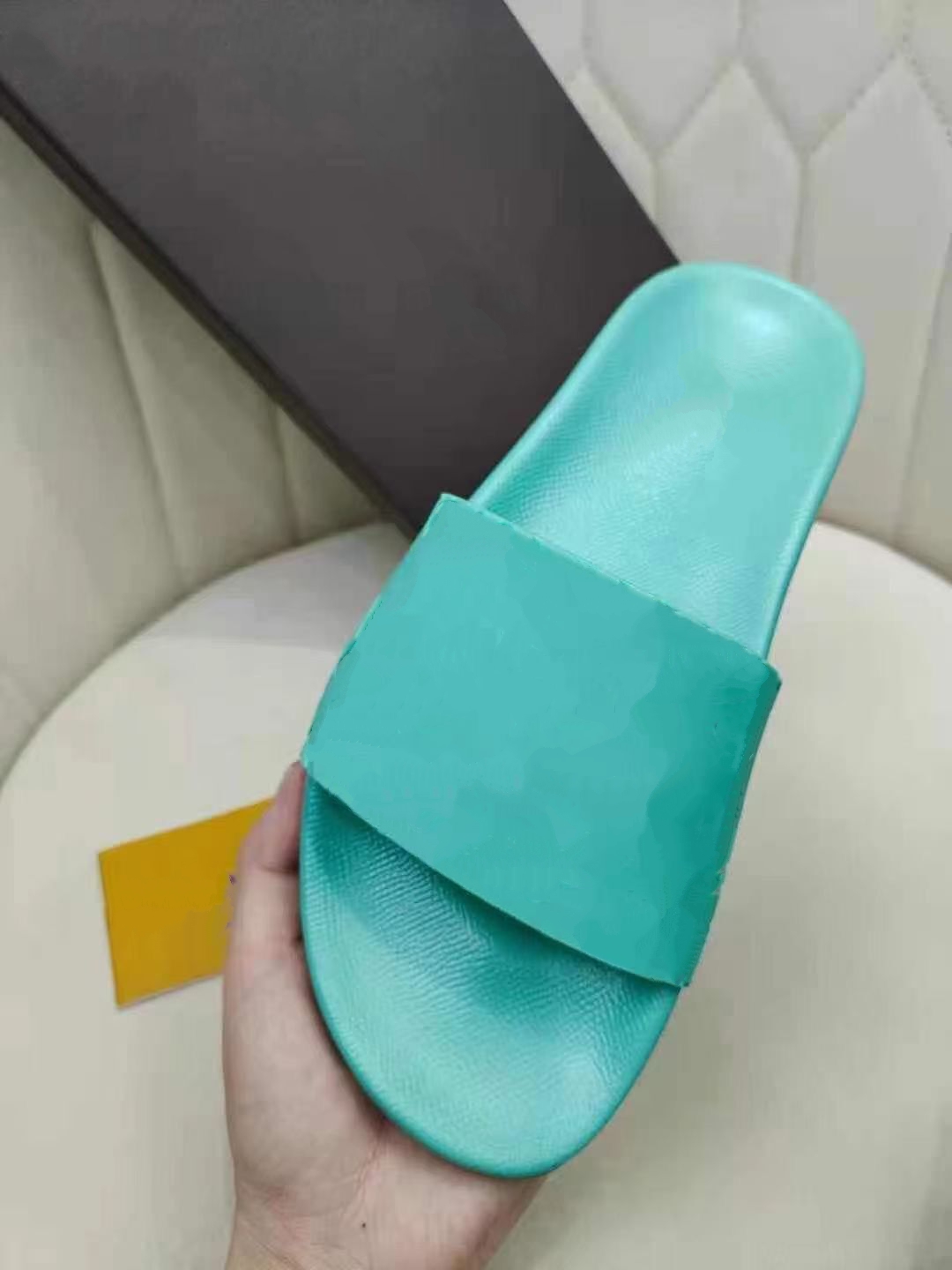 Dio Paris 2021 Sliders Mens Womens Summer Sandals Beach Slippers Ladies Flip Flops Loafers Black White Blue Slides Chaussures Shoes mkjK00002 
Dio Paris 2021 Sliders Mens Womens Summer Sandals Beach Slippers Ladies Flip Flops Loafers Black White Blue Slides Chaussures Shoes mkjK00002