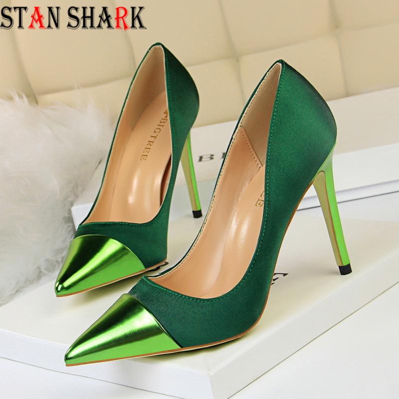 Sexy Women Pumps Office Shoes High Heels Ladies Wedding Patent Leather Thin Pointed Toe Party Stiletto 10CM Dress, Black
Sexy Women Pumps Office Shoes High Heels Ladies Wedding Patent Leather Thin Pointed Toe Party Stiletto 10CM Dress, Black