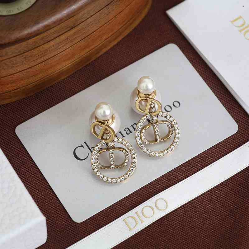 Earrings for Women d Letter Cd Fashion Pearl Family Luxury Designer 2021 Jewelry, Earrings {correct letter}
Earrings for Women d Letter Cd Fashion Pearl Family Luxury Designer 2021 Jewelry, Earrings {correct letter}
