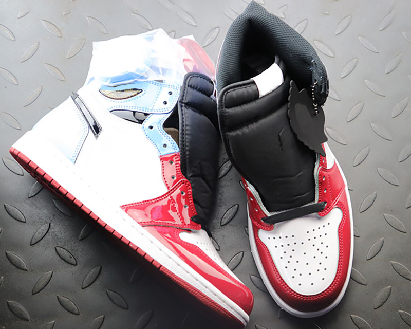 News Top Quality Jumpman 1 1s Basketball Shoes High Travis Scotts red blue UNC Mens Women Banned Bred Toe Chicago Men Womens Sport Sneakers With Box
News Top Quality Jumpman 1 1s Basketball Shoes High Travis Scotts red blue UNC Mens Women Banned Bred Toe Chicago Men Womens Sport Sneakers With Box