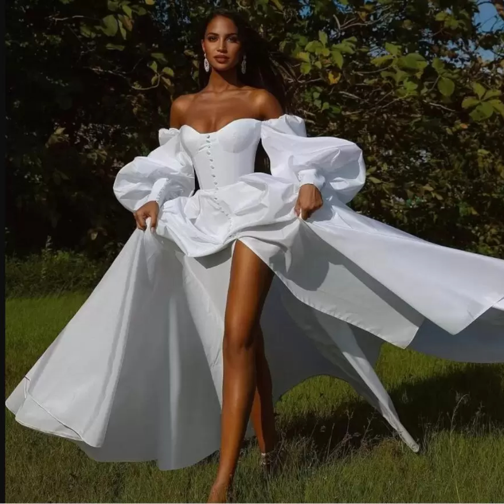 2022 New Year's Elegant Sexy Wedding Dresses Gowns Off Shoulder Long Puffy Sleeve Satin Buttons High Side Split Bridal Gown Vestido De, White
2022 New Year's Elegant Sexy Wedding Dresses Gowns Off Shoulder Long Puffy Sleeve Satin Buttons High Side Split Bridal Gown Vestido De, White