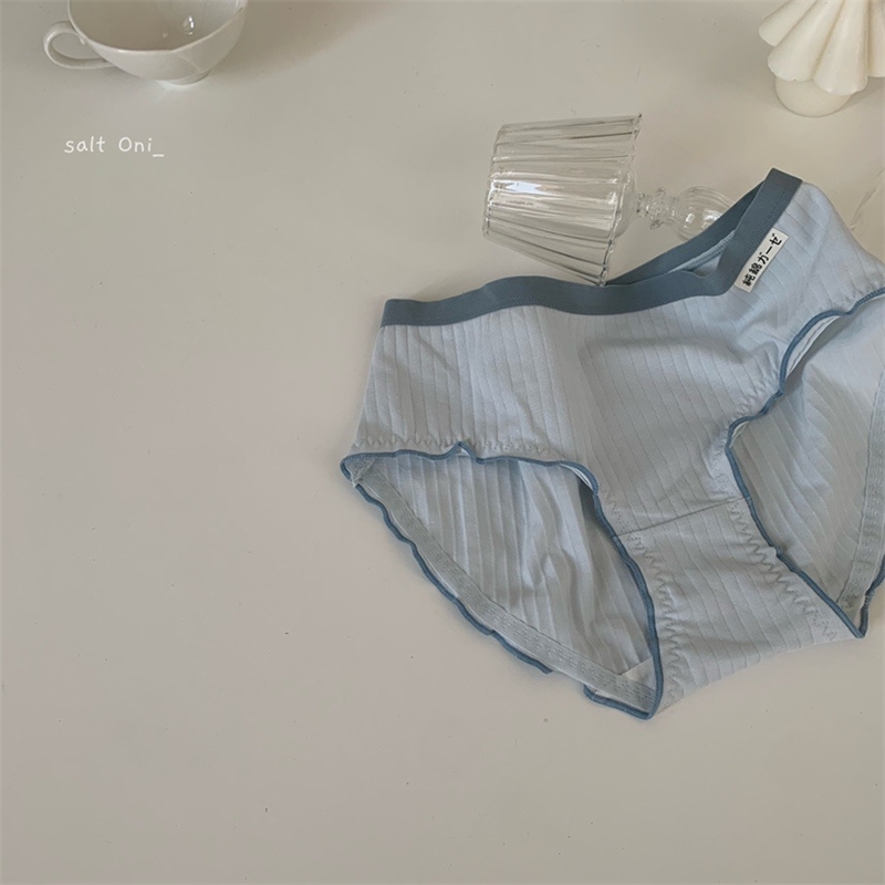 Contrast color vitality sports wind wood ear middle waist cotton underwear female comfortable student simple briefs, Black;white
Contrast color vitality sports wind wood ear middle waist cotton underwear female comfortable student simple briefs, Black;white