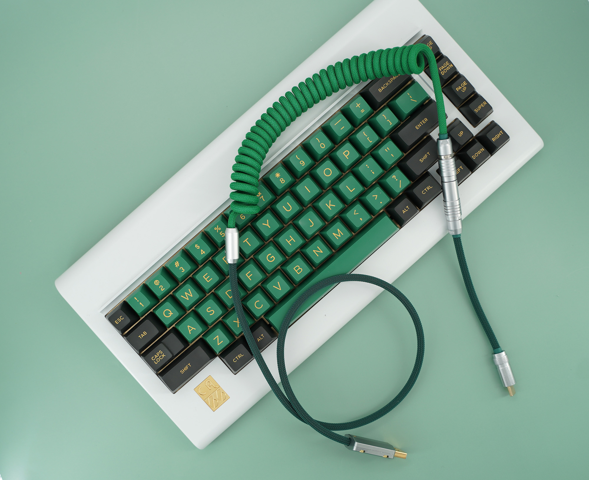 GeekCable Handmade Customized Mechanical Keyboard Data Cable For GMK Theme MAXKEY Keycap Line Green And Dark Green Colorway
