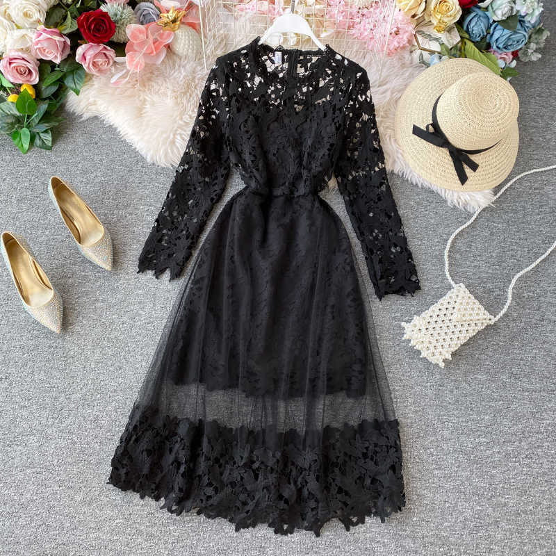 LY VAREY LIN Spring Women Elegant O-neck Lace Hollow Out Dress Vintage Mesh Patchwork Midi LadySlim Fairy 210526