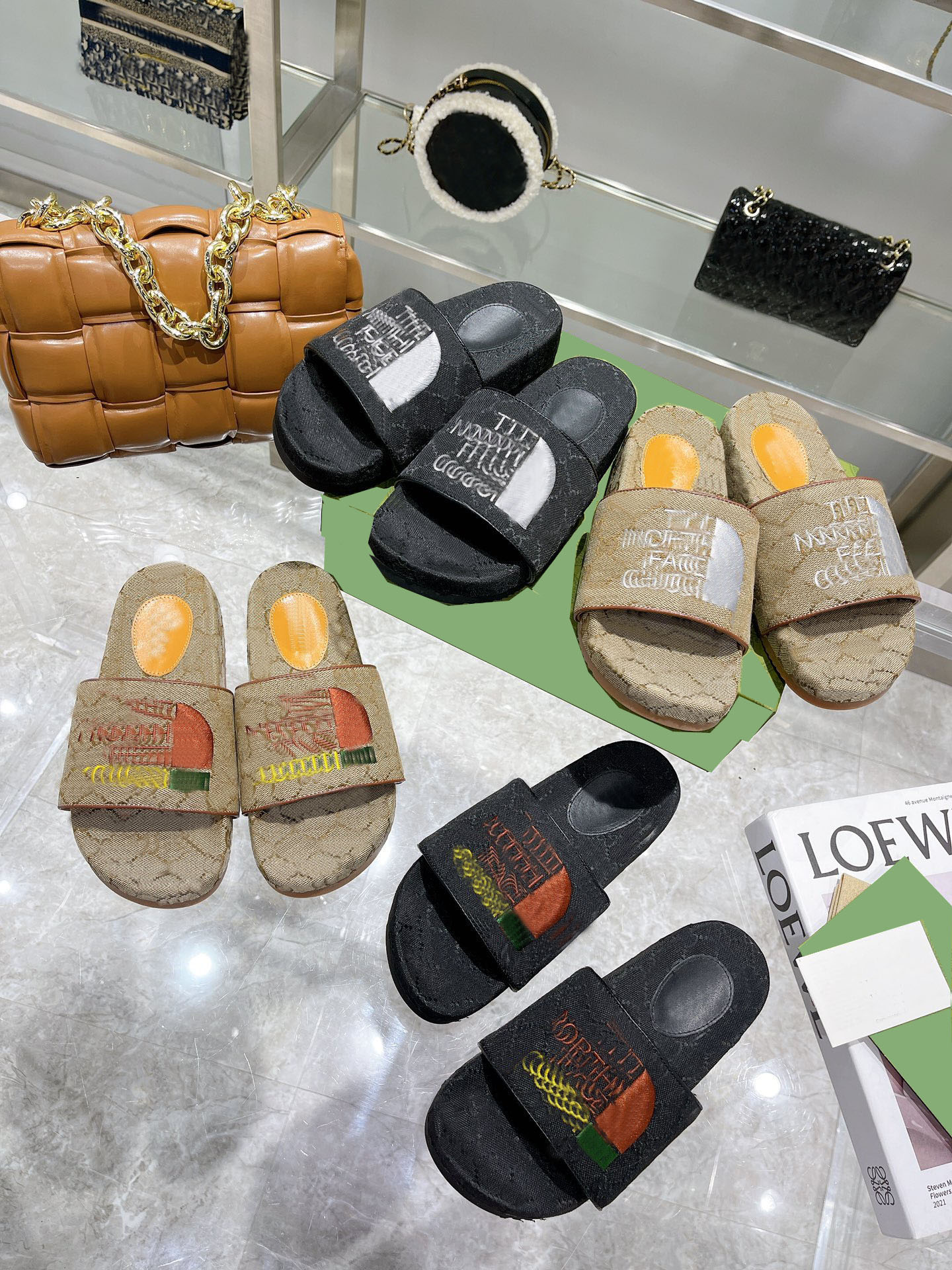 Designer womens Sandals Canvas Platform Slipper Real Leather Beige brick Red Colors Beach Slides Slippers Outdoor Party Sandal, Color 5
Designer womens Sandals Canvas Platform Slipper Real Leather Beige brick Red Colors Beach Slides Slippers Outdoor Party Sandal, Color 5