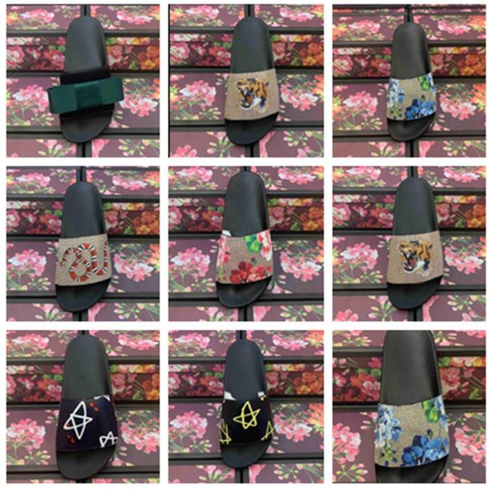 Classical Men slides Women Sandals Shoes Slippers Pearl Snake Print Slide 2021 fashion Summer Wide Flat Lady Sandal Slipper With Box, 19
Classical Men slides Women Sandals Shoes Slippers Pearl Snake Print Slide 2021 fashion Summer Wide Flat Lady Sandal Slipper With Box, 19