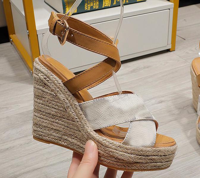 Since 1854 BOUNDARY High heels new designer chaussures slippers sandals women nonslip shoes Damen France Channel STARBOARD tory, Black;grey
Since 1854 BOUNDARY High heels new designer chaussures slippers sandals women nonslip shoes Damen France Channel STARBOARD tory, Black;grey