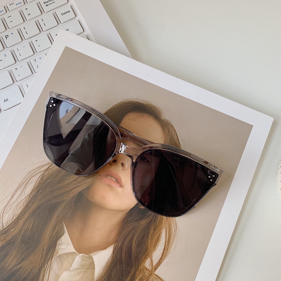 Sunglasses 2021 Korea V Brand Women Trendy GM Men Vintage Gentle Sun Glasses Star Style Original Package Papas
Sunglasses 2021 Korea V Brand Women Trendy GM Men Vintage Gentle Sun Glasses Star Style Original Package Papas