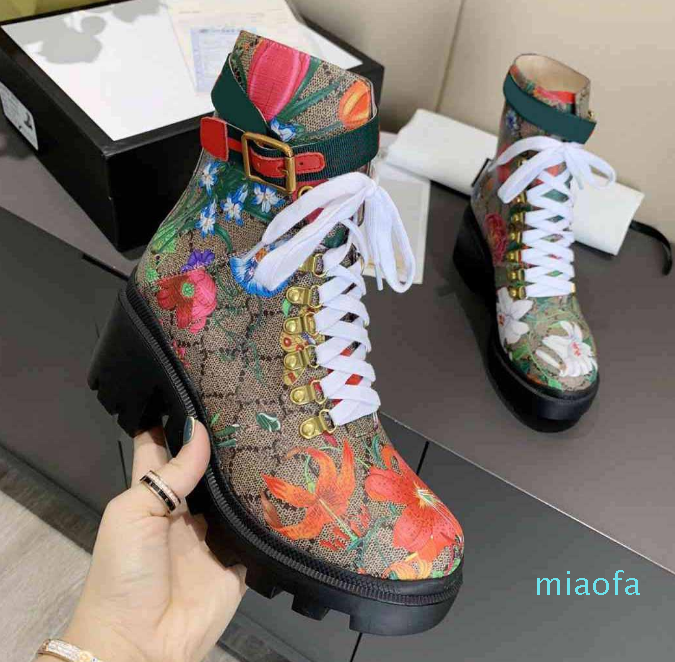 Fashion Ladies Sylvie Series Ribbon Decorated Leathers Martin Boot Women Embroidered Leather Band Ankle Boots Top Designer Luxury woman Wint 
Fashion Ladies Sylvie Series Ribbon Decorated Leathers Martin Boot Women Embroidered Leather Band Ankle Boots Top Designer Luxury woman Wint