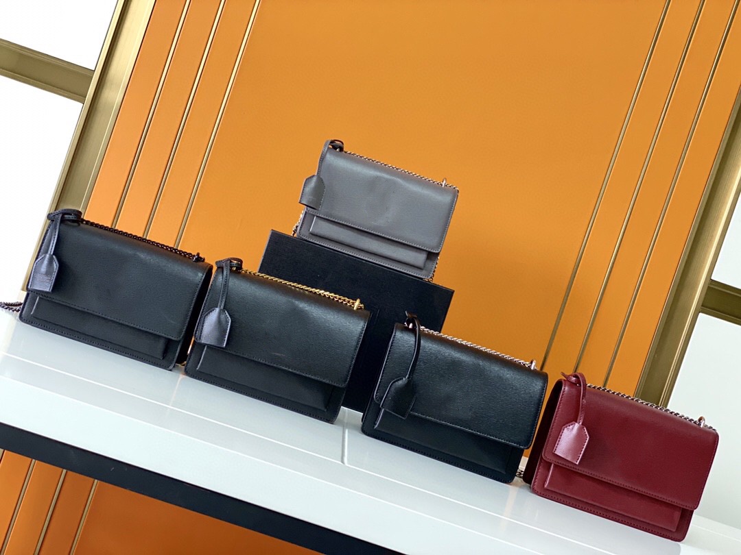 Luxurys Designers Bag Handbags SUNSET High Quality Original Genuine Leather Women Shoulder Bags Total 4 Colors Fashion Medium Flap Crossbody, Oem(no bag)
Luxurys Designers Bag Handbags SUNSET High Quality Original Genuine Leather Women Shoulder Bags Total 4 Colors Fashion Medium Flap Crossbody, Oem(no bag)