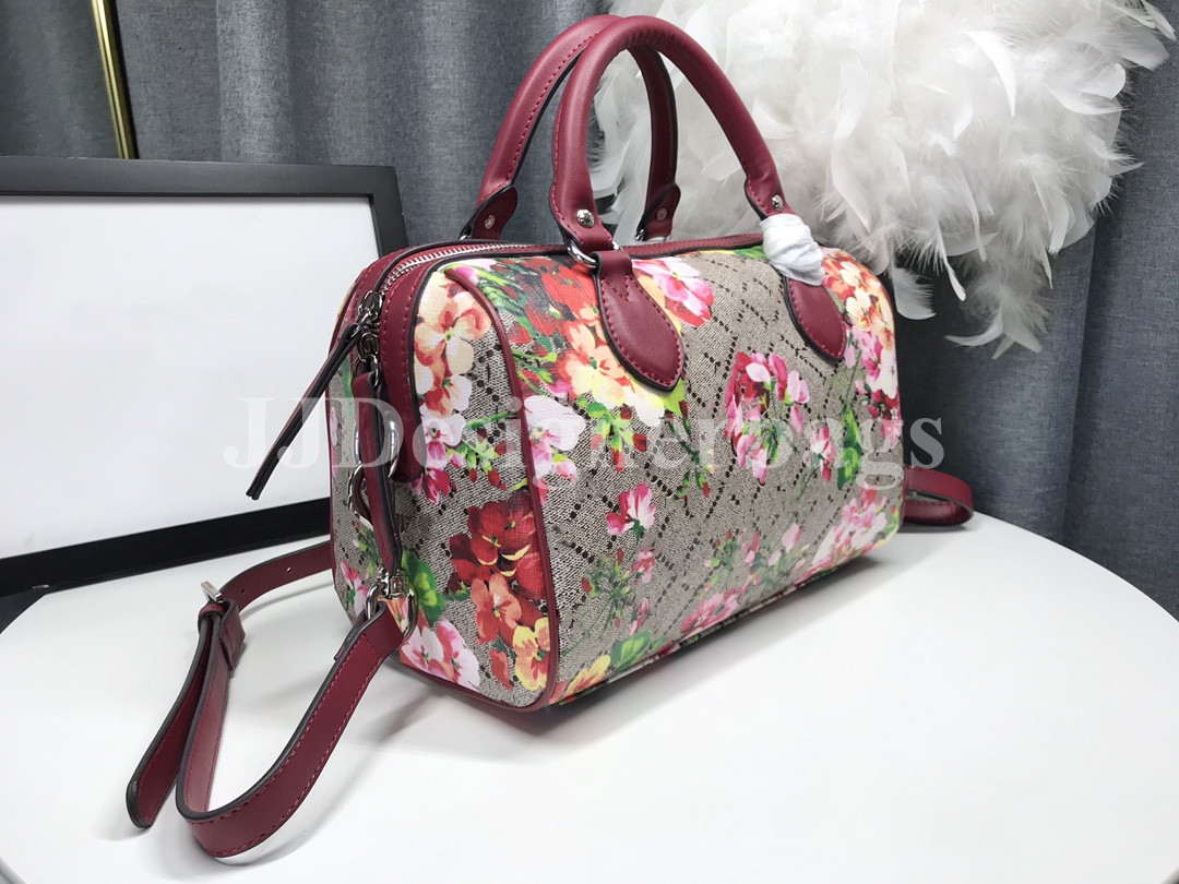 Designers Luxurys Gram Tian Signature Bicolor Blooms Red Printing bags Designer womens tote Luxury lady Shoulder hand handbag Crossbody Bag
Designers Luxurys Gram Tian Signature Bicolor Blooms Red Printing bags Designer womens tote Luxury lady Shoulder hand handbag Crossbody Bag