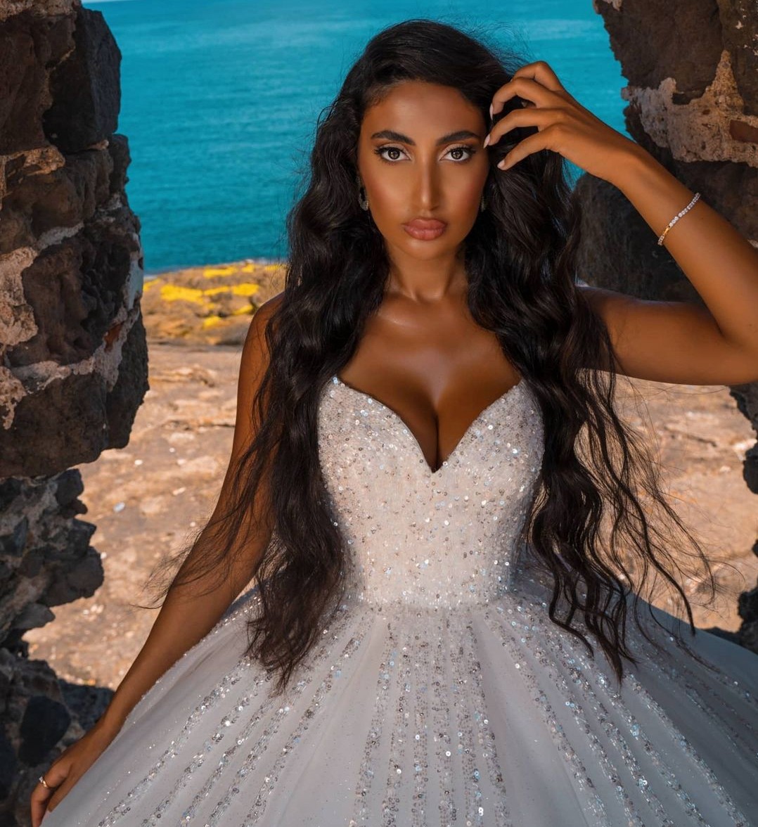 Sparkling Arabic Dubai Wedding Dress 2023 Beaded Sequins Crystals Bridal Gown Plus Size Custom Made Vestidos Robe De Mariage