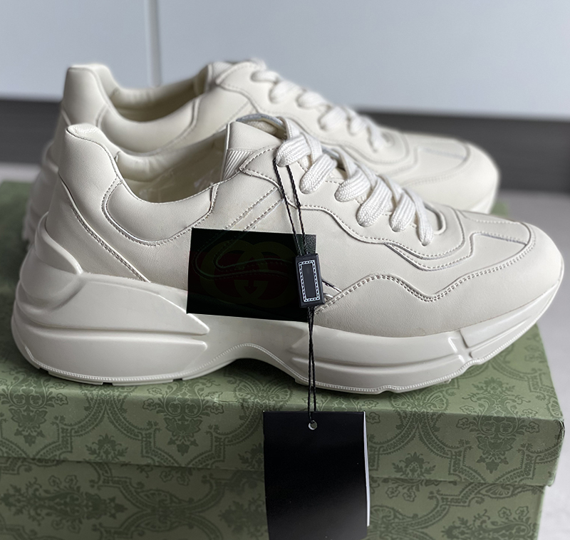 2021 Designer Rhyton shoes Sneakers sports Classic Love Red Apple Old Dad casual shoe Beige Men women Trainers Vintage Chaussures size 35-45 NO319, Sock
2021 Designer Rhyton shoes Sneakers sports Classic Love Red Apple Old Dad casual shoe Beige Men women Trainers Vintage Chaussures size 35-45 NO319, Sock