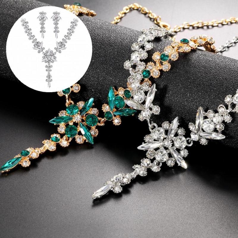 Earrings & Necklace 1 Set Exquisite Lady Decoration Electroplating Green Rhinestone Wedding Jewelry For Banquet, Silver
Earrings & Necklace 1 Set Exquisite Lady Decoration Electroplating Green Rhinestone Wedding Jewelry For Banquet, Silver
