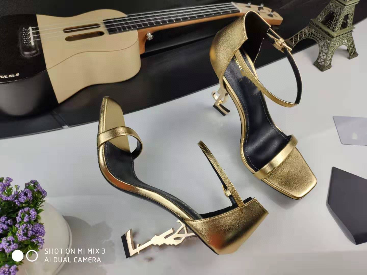 G shoes 2021 fashion Dress shoes ladies high heels exquisite comfortable strap women letters short boots leather material size 35-42 yy0413, 03
G shoes 2021 fashion Dress shoes ladies high heels exquisite comfortable strap women letters short boots leather material size 35-42 yy0413, 03
