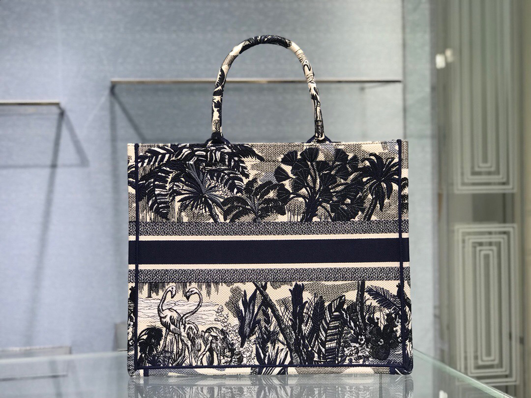 Women's shopping bag, 7A high-end custom quality handbag fashion leisure entertainment business bag large capacity
Women's shopping bag, 7A high-end custom quality handbag fashion leisure entertainment business bag large capacity