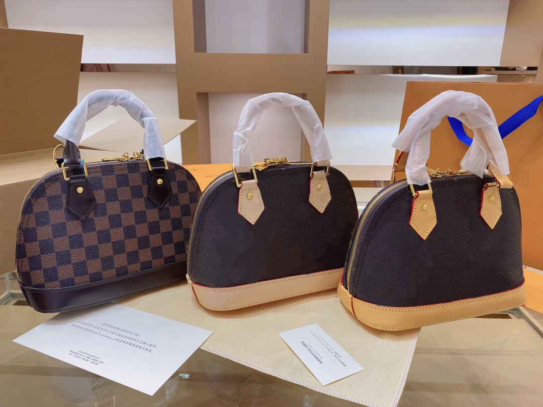 ALMA BB Shell Bag Luxury Designer women Bags Handbag Brand Crossbody Ladies Shoulder Plaid Classic old flower Letters Lock zipperHigh Quality Retro Leather 
ALMA BB Shell Bag Luxury Designer women Bags Handbag Brand Crossbody Ladies Shoulder Plaid Classic old flower Letters Lock zipperHigh Quality Retro Leather