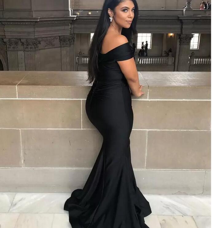 2023 Black Country Style Mermaid Long Bridesmaid Dresses Plus Size Off Shoulder Floor length Garden Maid of Honor Wedding Party Guest Gown