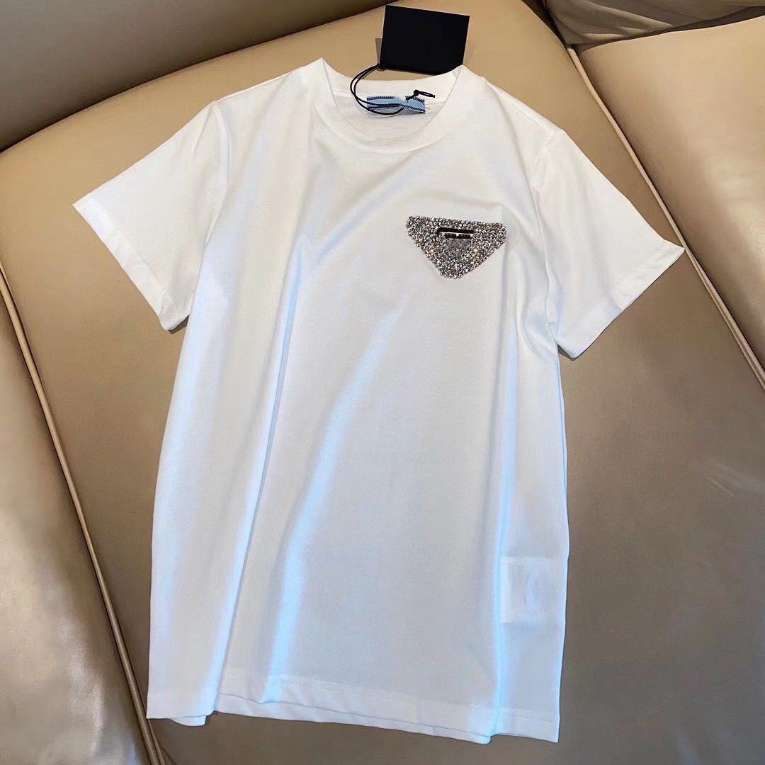 2021 summer new fashion brand diamond triangle round neck short sleeve women' casual T-shirt, Black
2021 summer new fashion brand diamond triangle round neck short sleeve women' casual T-shirt, Black