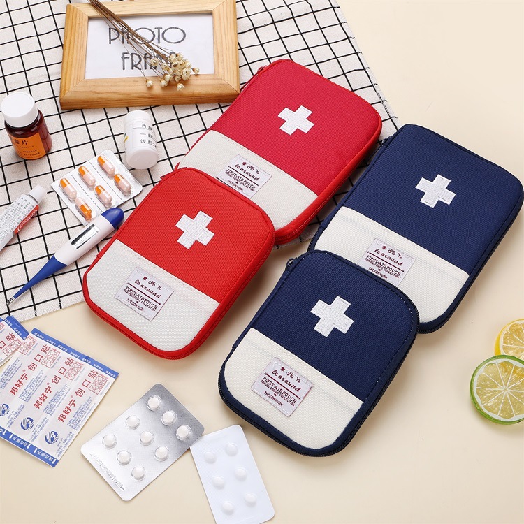 Mini Portable First Aid Bags Medical Emergency Kits Organizer Outdoor Household First-Aids Storage Bag, Black
Mini Portable First Aid Bags Medical Emergency Kits Organizer Outdoor Household First-Aids Storage Bag, Black