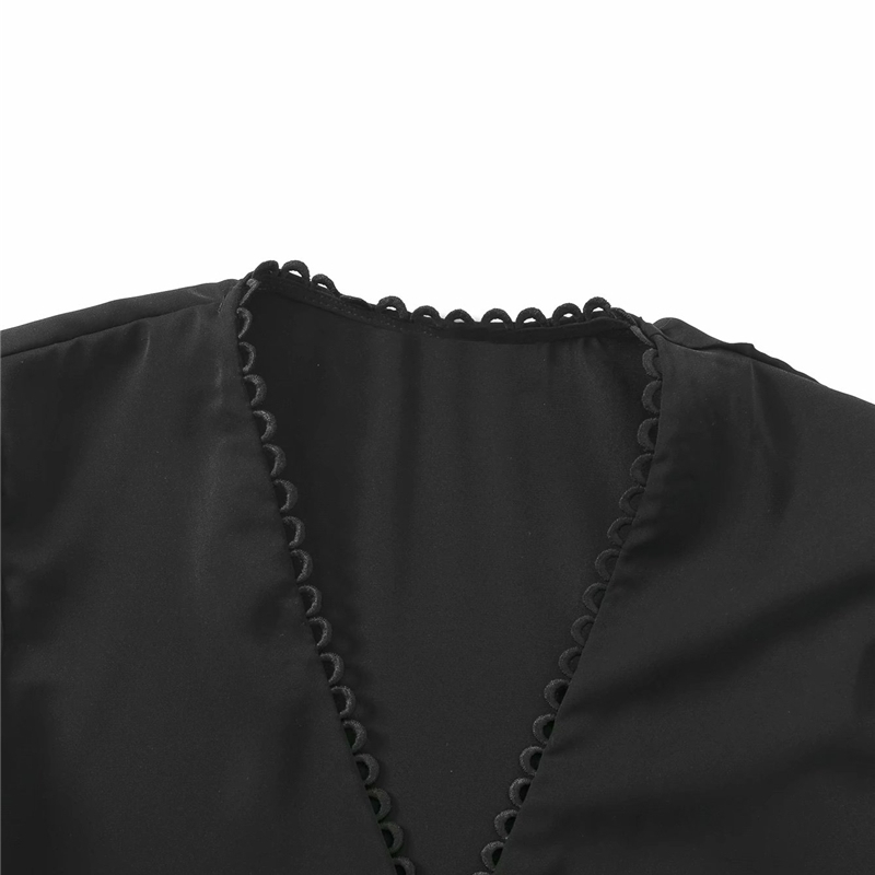 Streetwear Women Chiffon Shirts Fashion Ladies V-Neck Solid Black Tops Elegant Female Chic Button Loose Blouses 210430