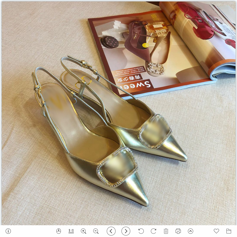 2021 Good Quality Fashion Women Luxurys Designers Shoes Designer Sandals Womens Luxury High Heels Sandal Dress Shoess With Box Size 35-41 -G482, Gold
2021 Good Quality Fashion Women Luxurys Designers Shoes Designer Sandals Womens Luxury High Heels Sandal Dress Shoess With Box Size 35-41 -G482, Gold