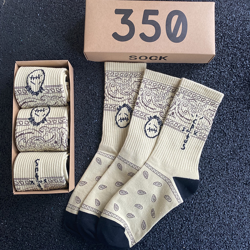 Skate Crew Socks Men Sport Travis Scott Cactus Jack Bandanas Sock Streetwear Hip Hop 3 Pairs/box
Skate Crew Socks Men Sport Travis Scott Cactus Jack Bandanas Sock Streetwear Hip Hop 3 Pairs/box