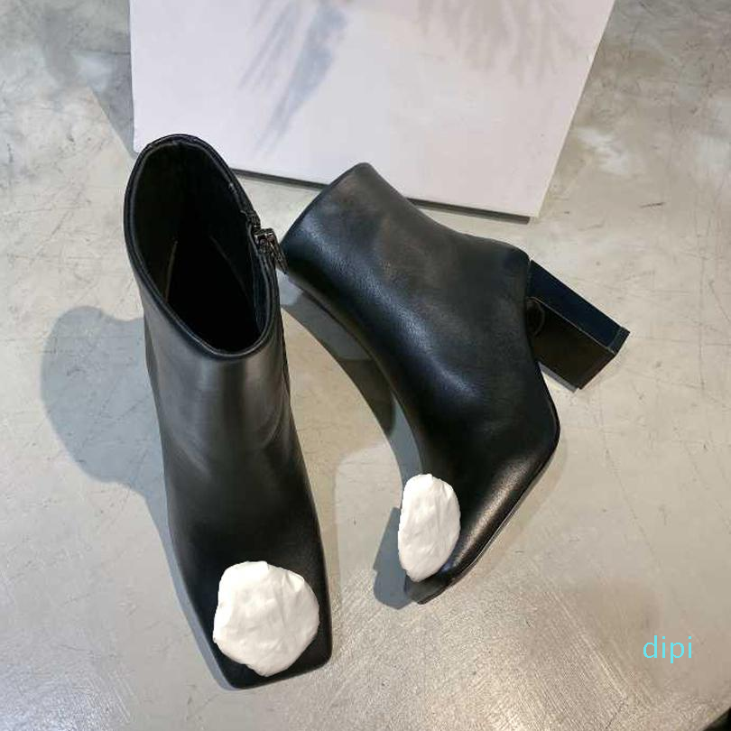 Top quality Martin boots woman cowhide zipper Metal buckle designer ankle boot Leather lady High Heels fashion Autumn winter, Black
Top quality Martin boots woman cowhide zipper Metal buckle designer ankle boot Leather lady High Heels fashion Autumn winter, Black
