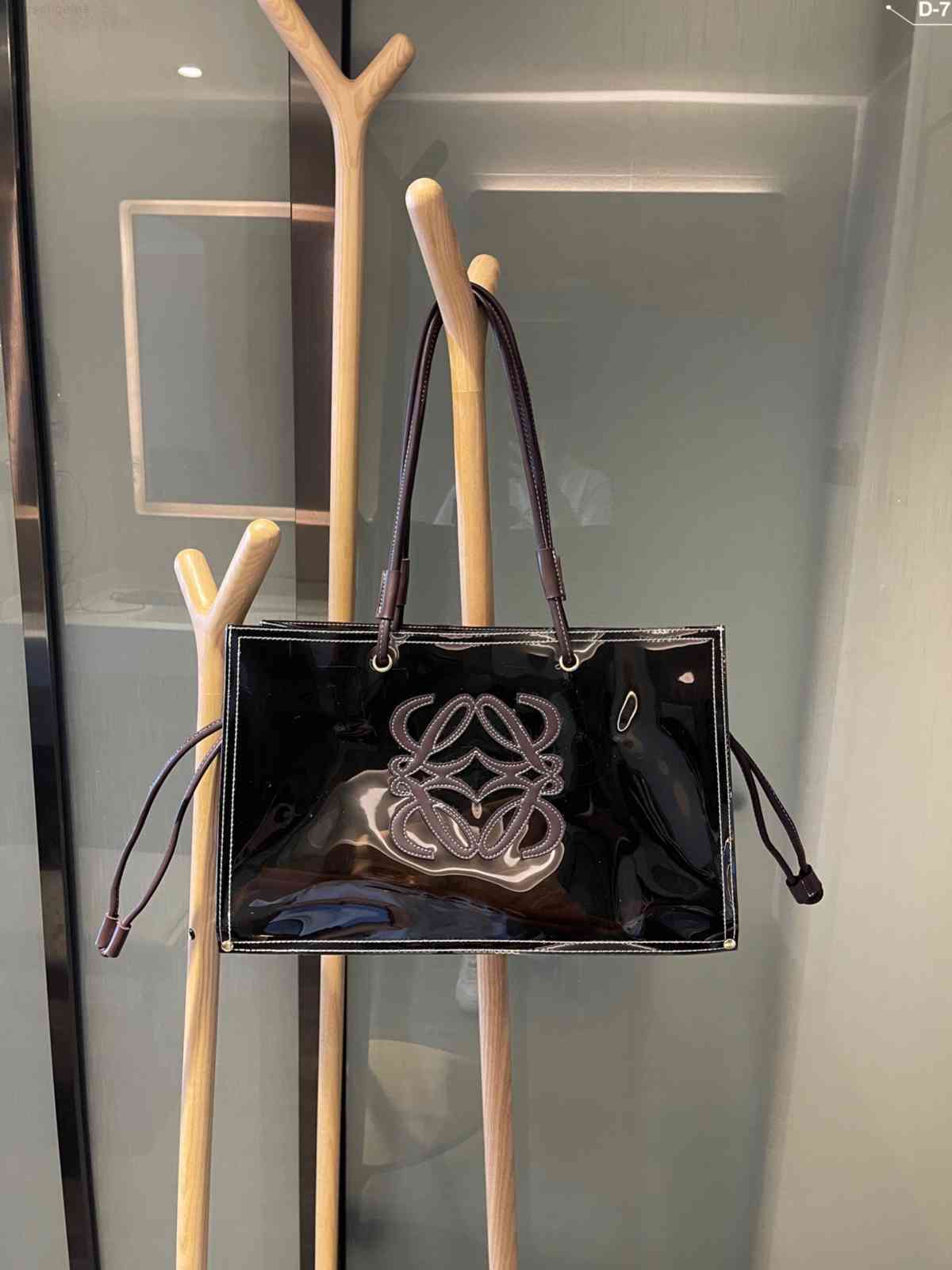 Women Luxurys Designers Bags 2021 TB organ chain strip small square litc Crossbody Bag totes designer handbag Purse Wallet Handbags tote E14A
Women Luxurys Designers Bags 2021 TB organ chain strip small square litc Crossbody Bag totes designer handbag Purse Wallet Handbags tote E14A