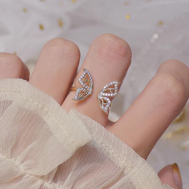 Wedding Rings Elegant Exquisite Tiny CZ Hollow Butterfly Open Ring For Women Charm Fashion Trendy Adjustable Zircon 14K Real Gold Bague, Slivery;golden
Wedding Rings Elegant Exquisite Tiny CZ Hollow Butterfly Open Ring For Women Charm Fashion Trendy Adjustable Zircon 14K Real Gold Bague, Slivery;golden