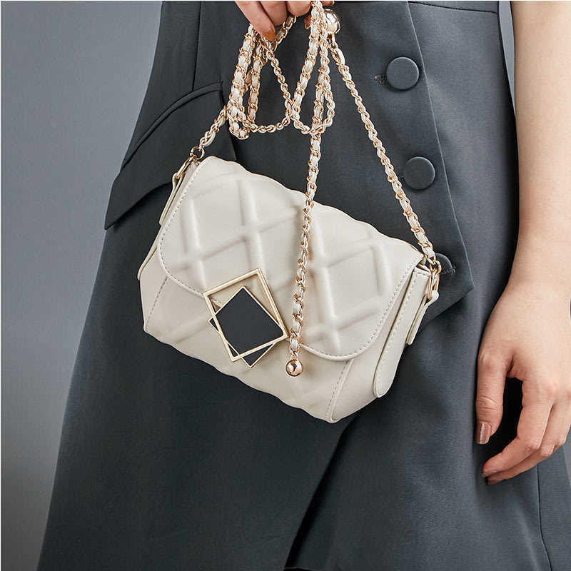 Bag 2021 new fashion spring and summer leather 2020 high sense chain women's messenger bag, White
Bag 2021 new fashion spring and summer leather 2020 high sense chain women's messenger bag, White