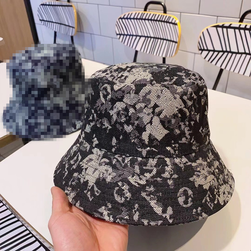 The latest top designer Fashion bucket cap For Mens Womens classic Foldable High quality Caps Outdoor sports sunscreen fisherman hat KL28, Black
The latest top designer Fashion bucket cap For Mens Womens classic Foldable High quality Caps Outdoor sports sunscreen fisherman hat KL28, Black