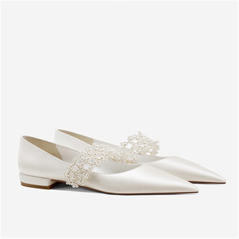 Sandals 2021 spring silk banquet dress flat shoes large pearl white bridal wedding pointed shallow mouth women's single M8W4, Heel height 2 cm
Sandals 2021 spring silk banquet dress flat shoes large pearl white bridal wedding pointed shallow mouth women's single M8W4, Heel height 2 cm