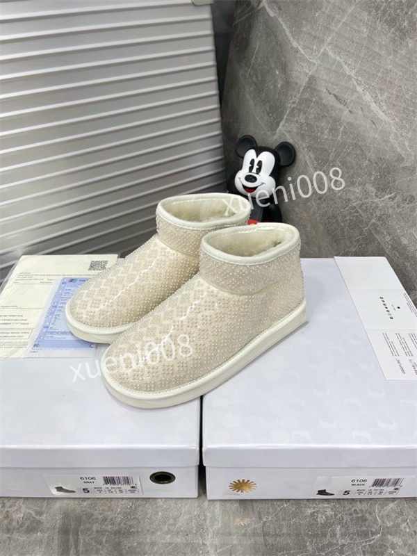 2022 Women Designer Boots Knitted Stretch Martin Black 35-40 Leather Knight Women Short Boot Design Casual Shoes Luxurys yx211002, 03
2022 Women Designer Boots Knitted Stretch Martin Black 35-40 Leather Knight Women Short Boot Design Casual Shoes Luxurys yx211002, 03