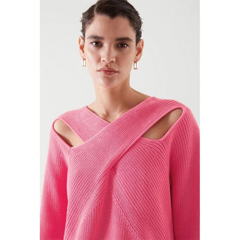 Cos Womens Clothing 2021 Autumn New Cross Hollow Collar Design Knitted Sweater Three-Color Slimming Skin-Friendly Top, White
Cos Womens Clothing 2021 Autumn New Cross Hollow Collar Design Knitted Sweater Three-Color Slimming Skin-Friendly Top, White