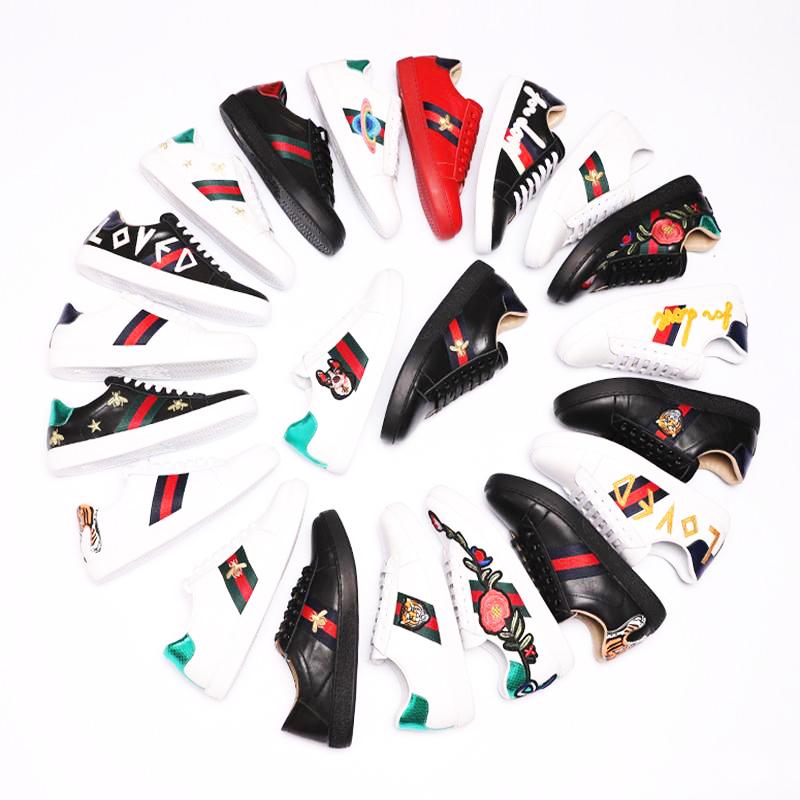 Top Quality Mens Womens Ace Casual Shoes Honeybee Snake Tiger Genuine Leather Embroidery Classic Trainers Python Embroidered Lover Sneakers, Black
Top Quality Mens Womens Ace Casual Shoes Honeybee Snake Tiger Genuine Leather Embroidery Classic Trainers Python Embroidered Lover Sneakers, Black