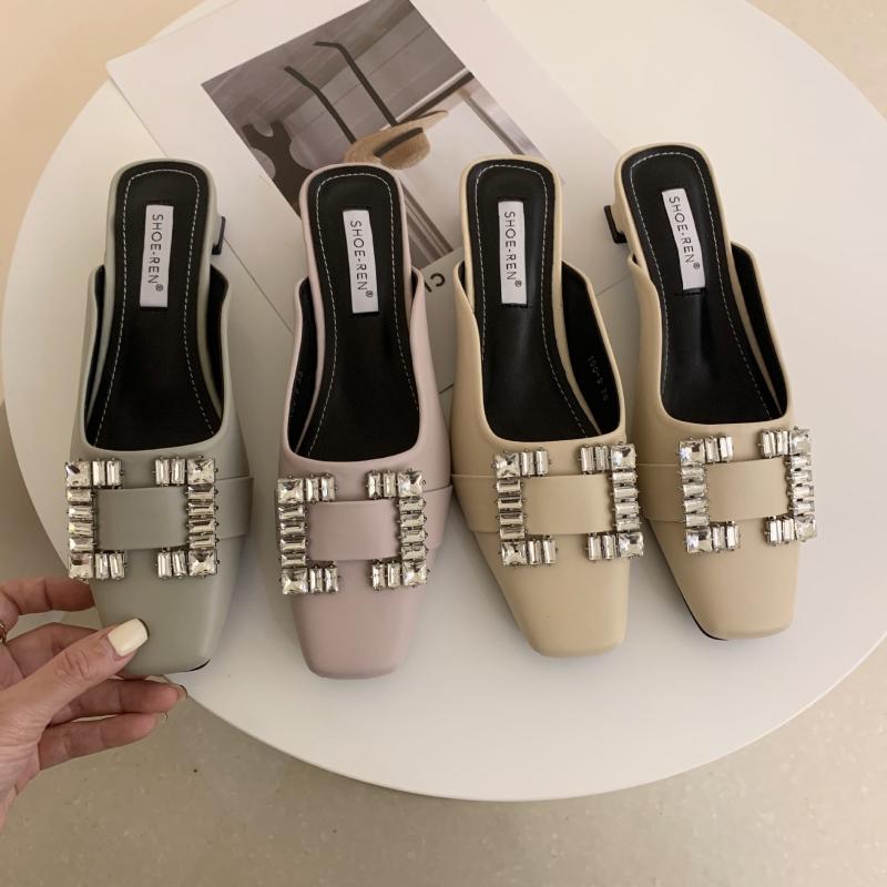 Glitter Slides Shoes Woman 2021 Slippers Summer Loafers Pantofle Low Cover Toe Jelly Flat PU Fabric Crystal Rubber Basic, Black
Glitter Slides Shoes Woman 2021 Slippers Summer Loafers Pantofle Low Cover Toe Jelly Flat PU Fabric Crystal Rubber Basic, Black