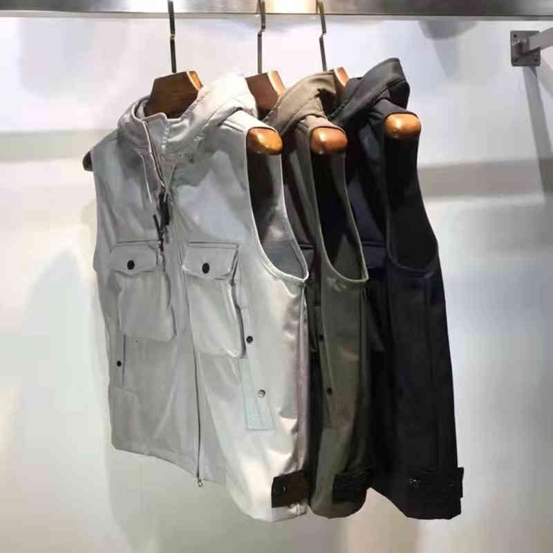 Men's Vests Outdoor Sleeveless Warm Vest And Soft Thick Windproof Fashion Waistcoat 2JDQ, White 
Men's Vests Outdoor Sleeveless Warm Vest And Soft Thick Windproof Fashion Waistcoat 2JDQ, White