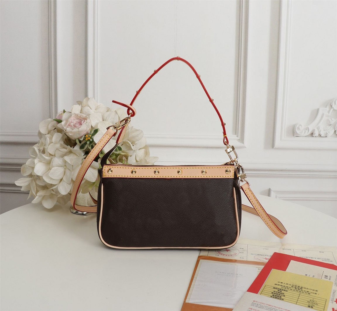 Luxury designer shoulder bags classic leather handbag high quality ladies fashion bag two colors size: 22x13cm
Luxury designer shoulder bags classic leather handbag high quality ladies fashion bag two colors size: 22x13cm