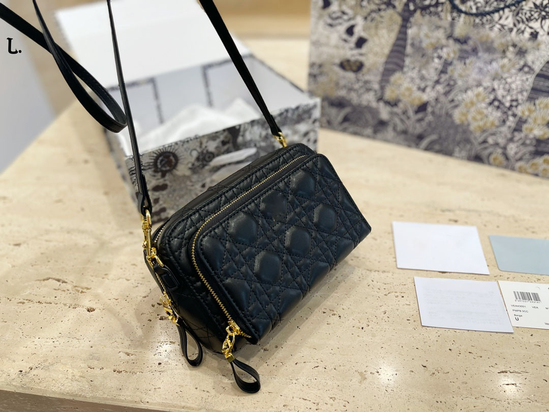Newest style fashion Genuine Leather Camera Bag for Women Shoulder Bag with dustbag ladies purse 2021 Chains Cross Body Clutch Handbags, Red
Newest style fashion Genuine Leather Camera Bag for Women Shoulder Bag with dustbag ladies purse 2021 Chains Cross Body Clutch Handbags, Red